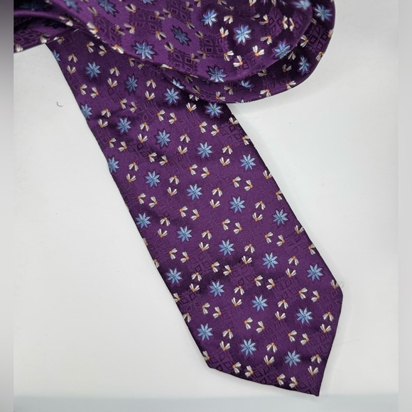 Jos A Bank Mens 100% Silk Purple Floral Necktie - Picture 1 of 4